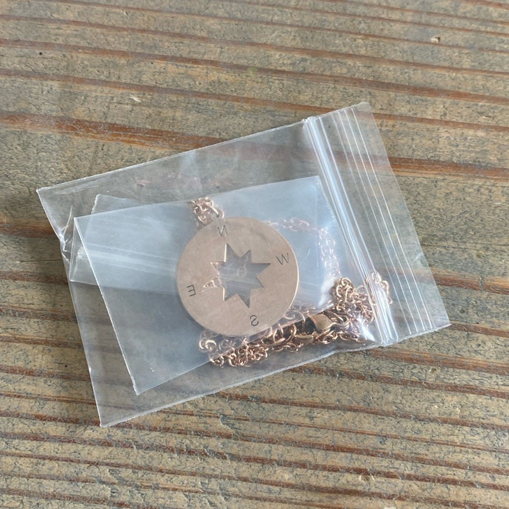 Rose Gold Compass Necklace Star Chain Brand New